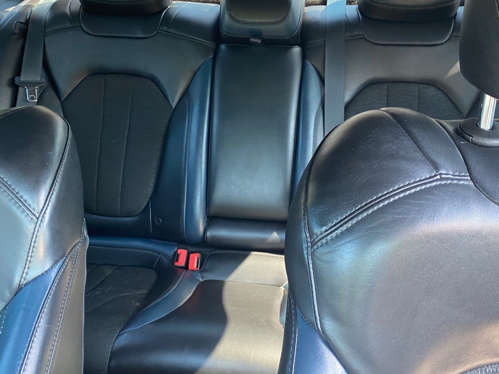 2016 Chrysler 200 Image 10