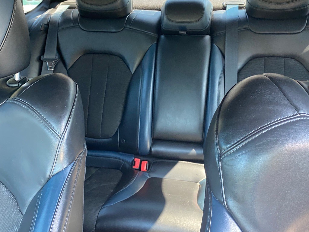 2016 Chrysler 200 Image 12