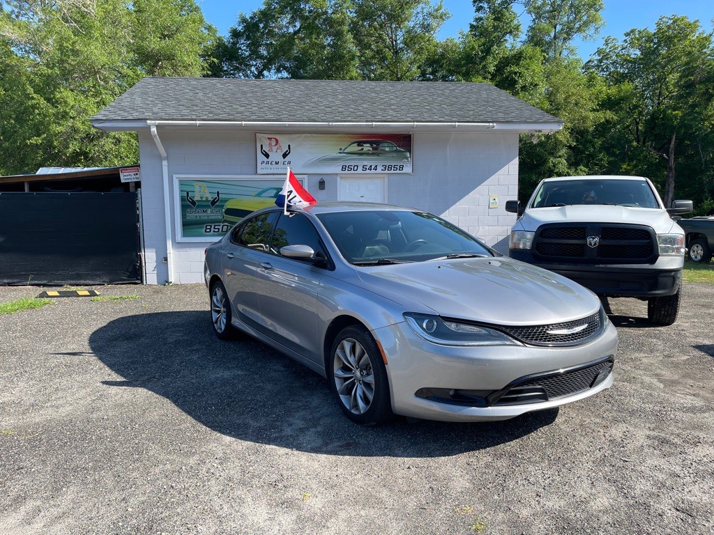 2016 Chrysler 200 Image 15