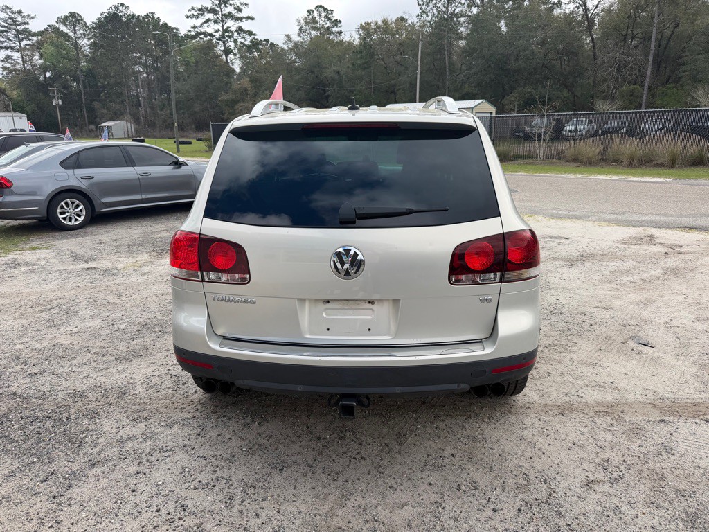 2009 Volkswagen Touareg Image 8