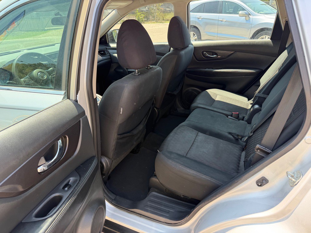 2018 Nissan Rogue Image 12