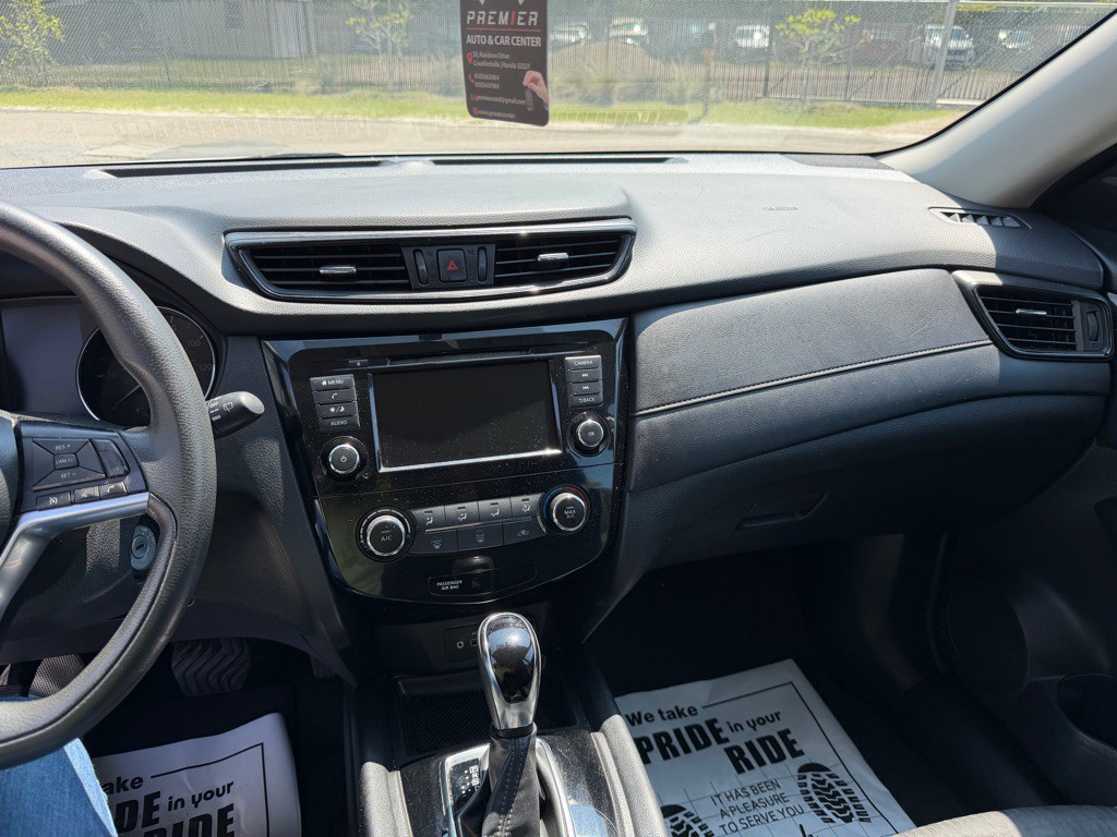 2018 Nissan Rogue Image 14