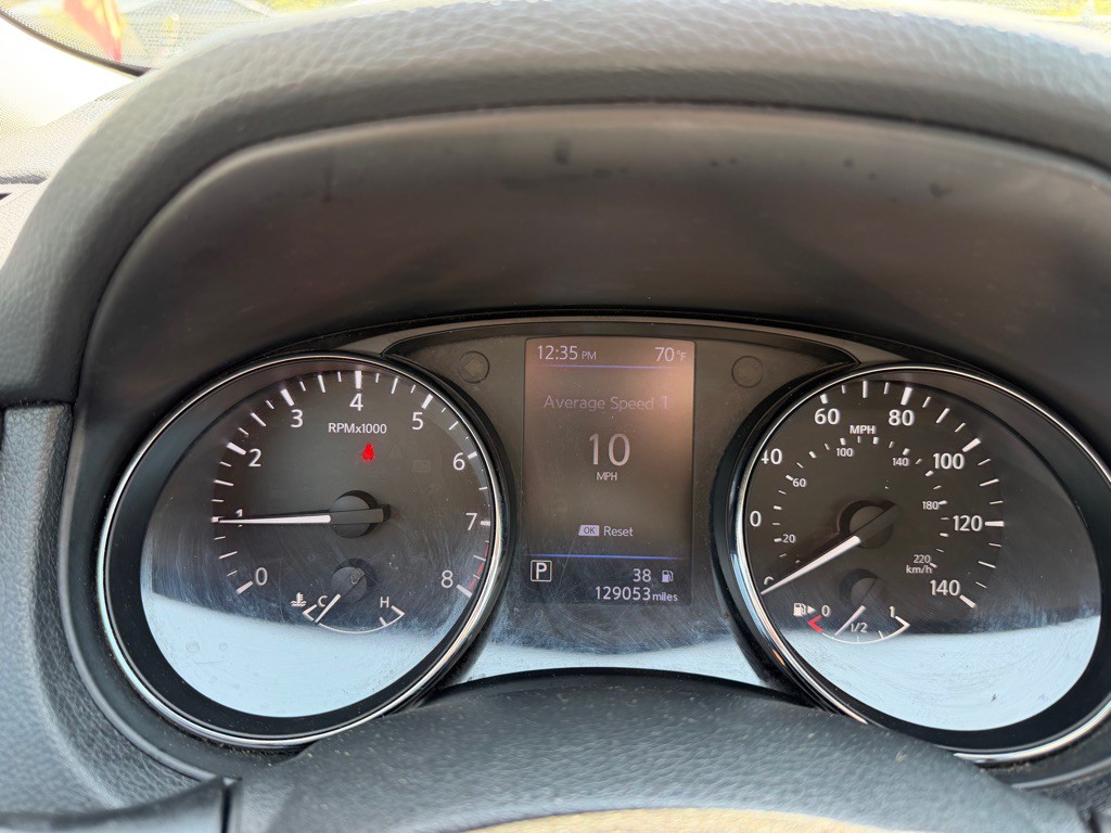 2018 Nissan Rogue Image 16