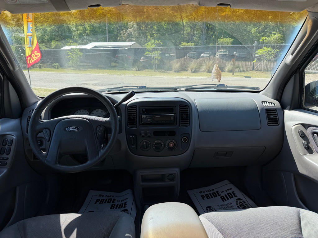 2002 Ford Escape Image 11