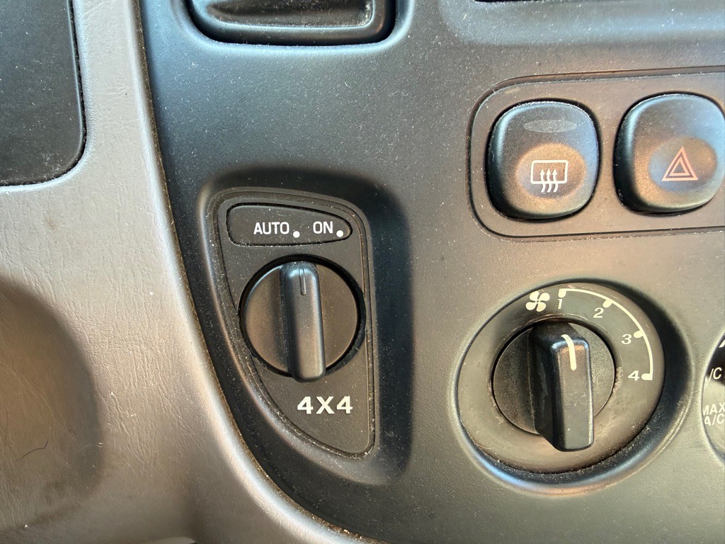 2002 Ford Escape Image 16