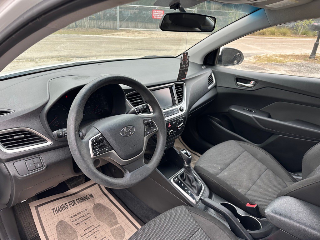 2018 Hyundai Accent Image 10