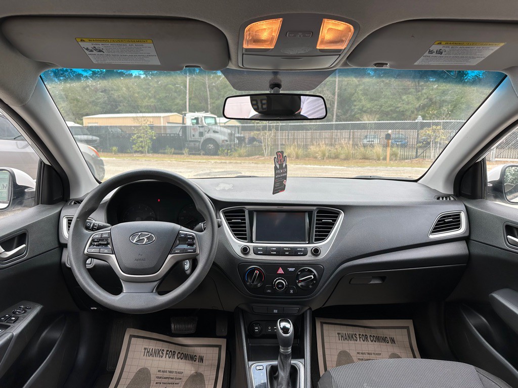 2018 Hyundai Accent Image 12