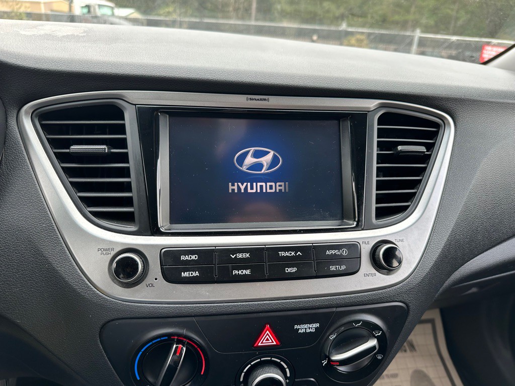 2018 Hyundai Accent Image 13