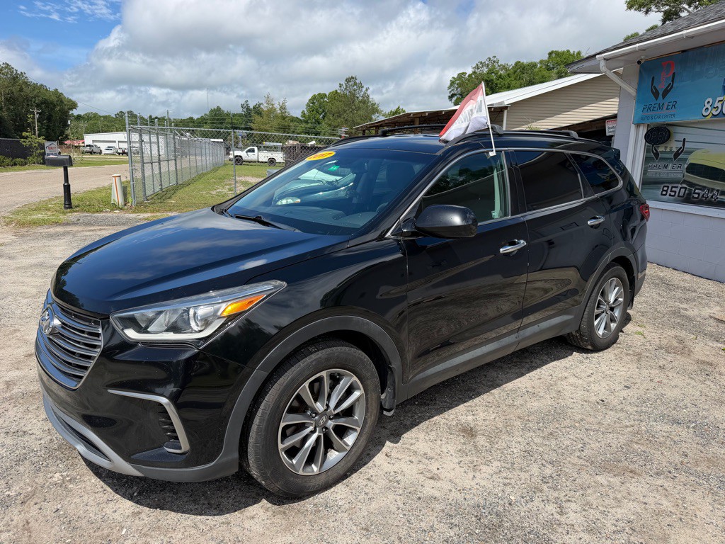 2017 Hyundai Santa Fe Image 2