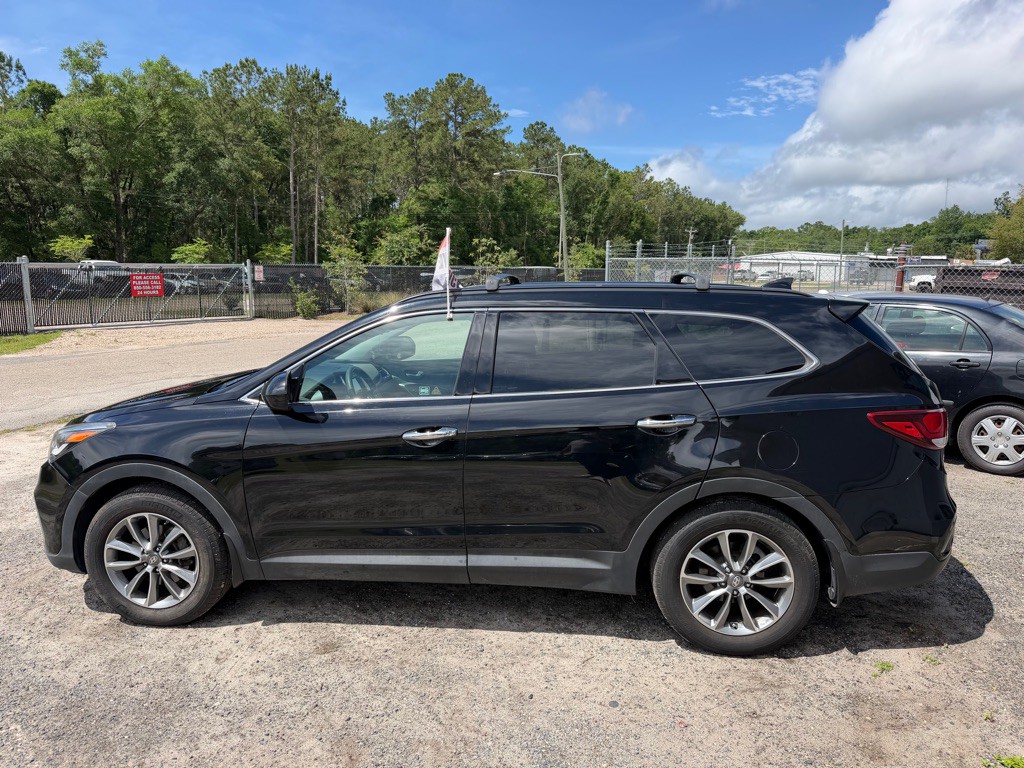 2017 Hyundai Santa Fe Image 6