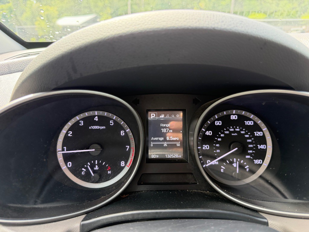 2017 Hyundai Santa Fe Image 15
