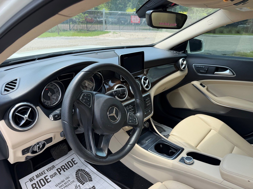 2017 Mercedes-Benz GLA-Class Image 10