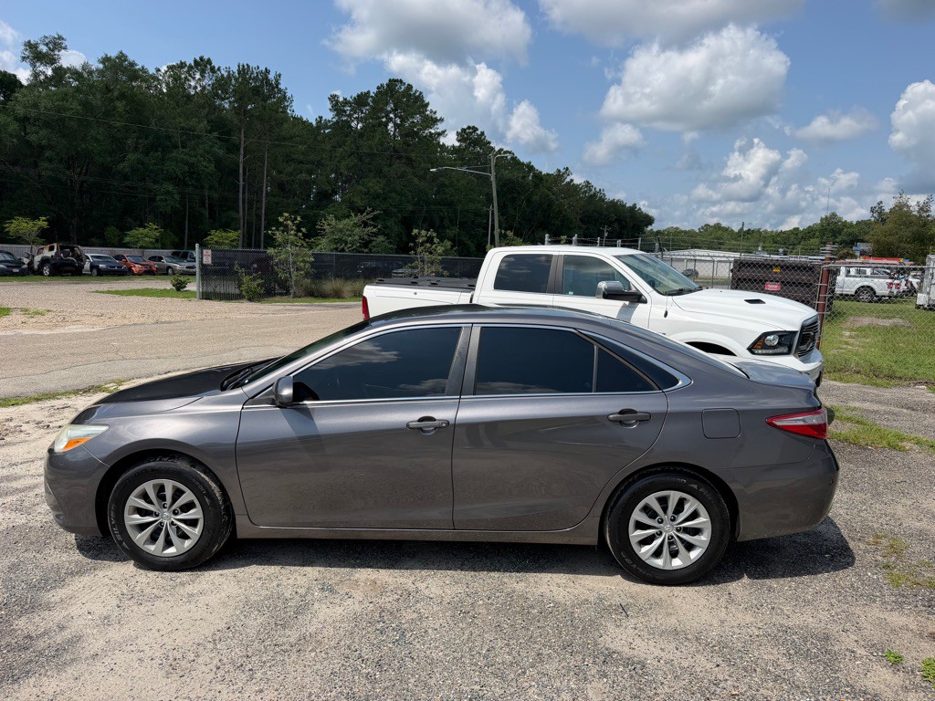 2015 Toyota Camry Image 4