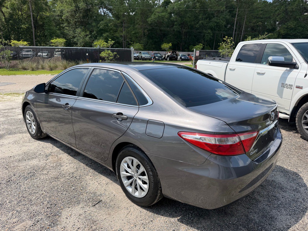 2015 Toyota Camry Image 6