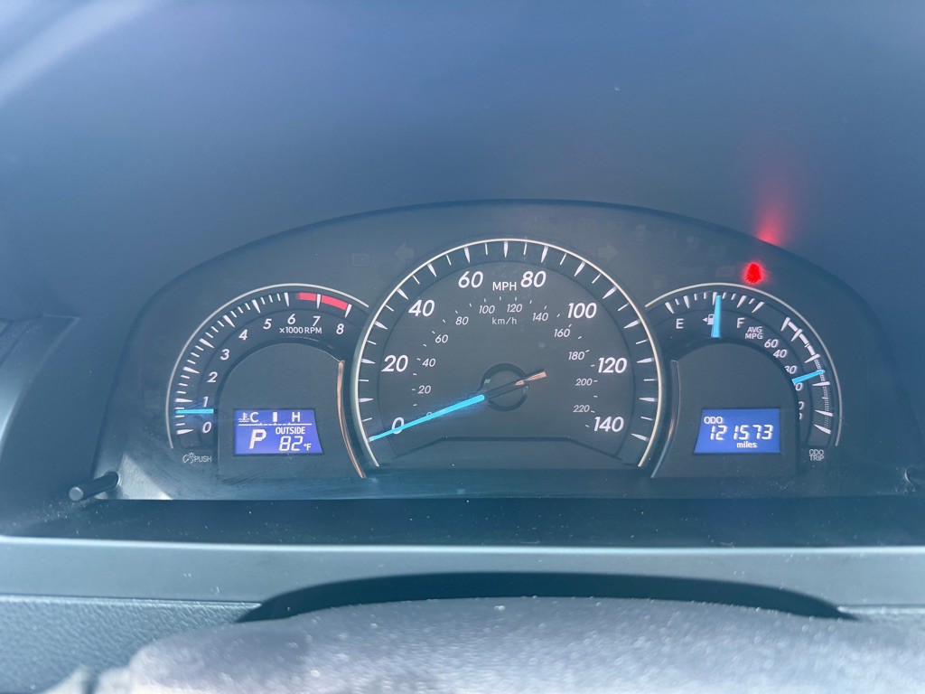 2015 Toyota Camry Image 14