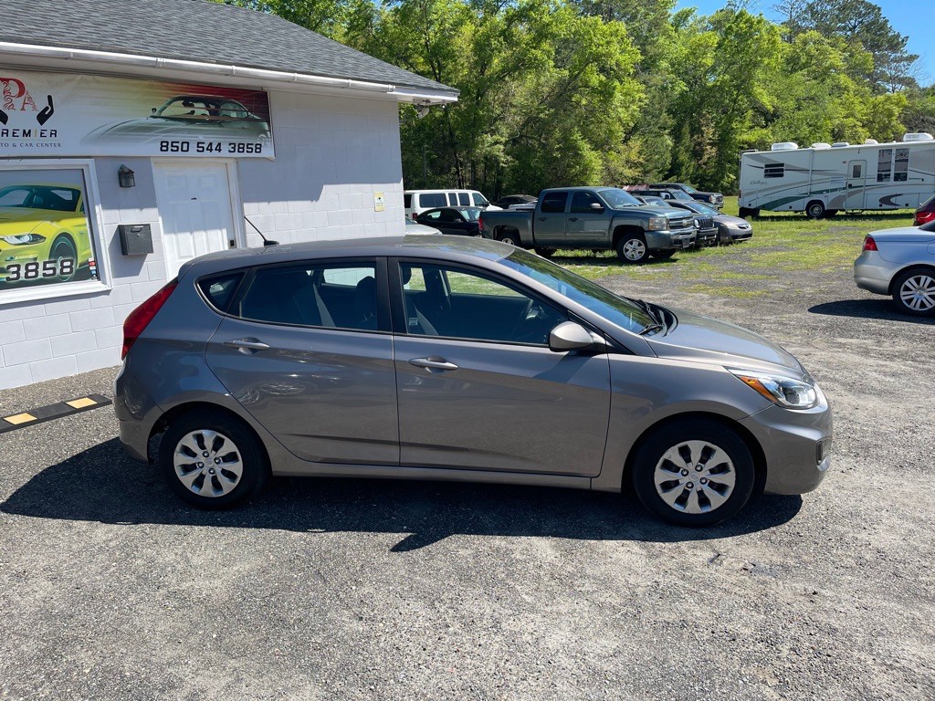 2017 Hyundai Accent Image 3