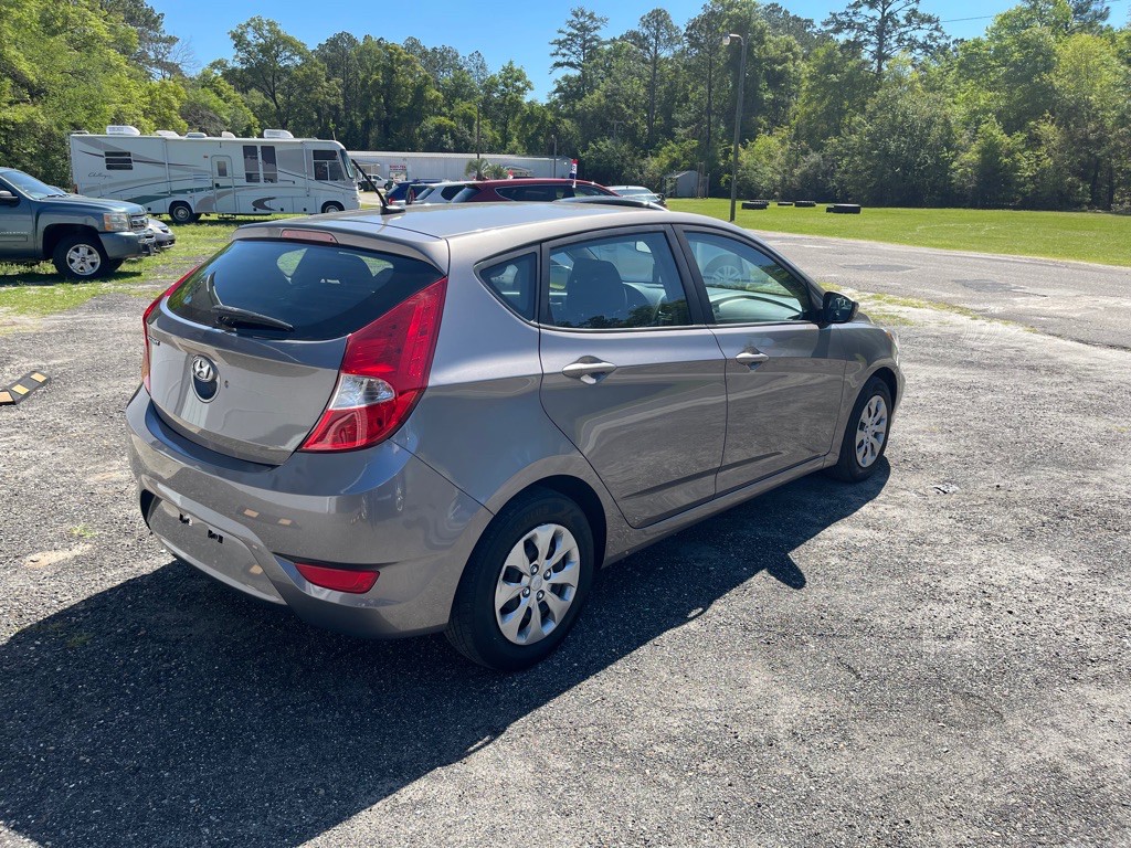 2017 Hyundai Accent Image 5