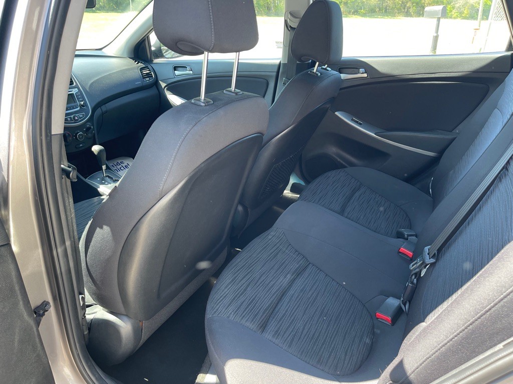 2017 Hyundai Accent Image 12