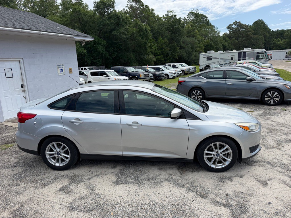 2018 Ford Focus Image 5