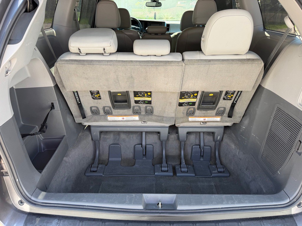2018 Toyota Sienna Image 18