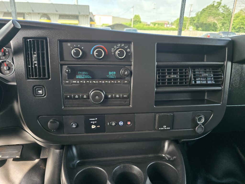 2019 Chevrolet Express Image 13