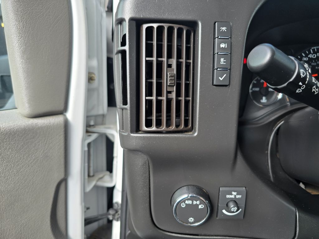 2019 Chevrolet Express Image 14
