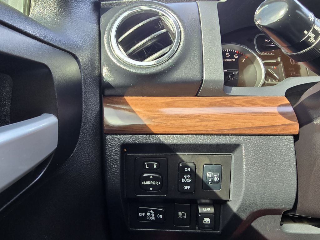 2018 Toyota Tundra Image 24