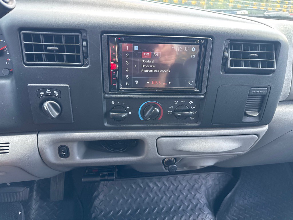 2003 Ford F-250 Image 22