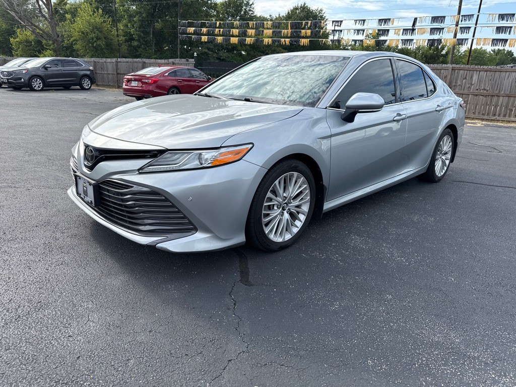 2018 Toyota Camry Image 1