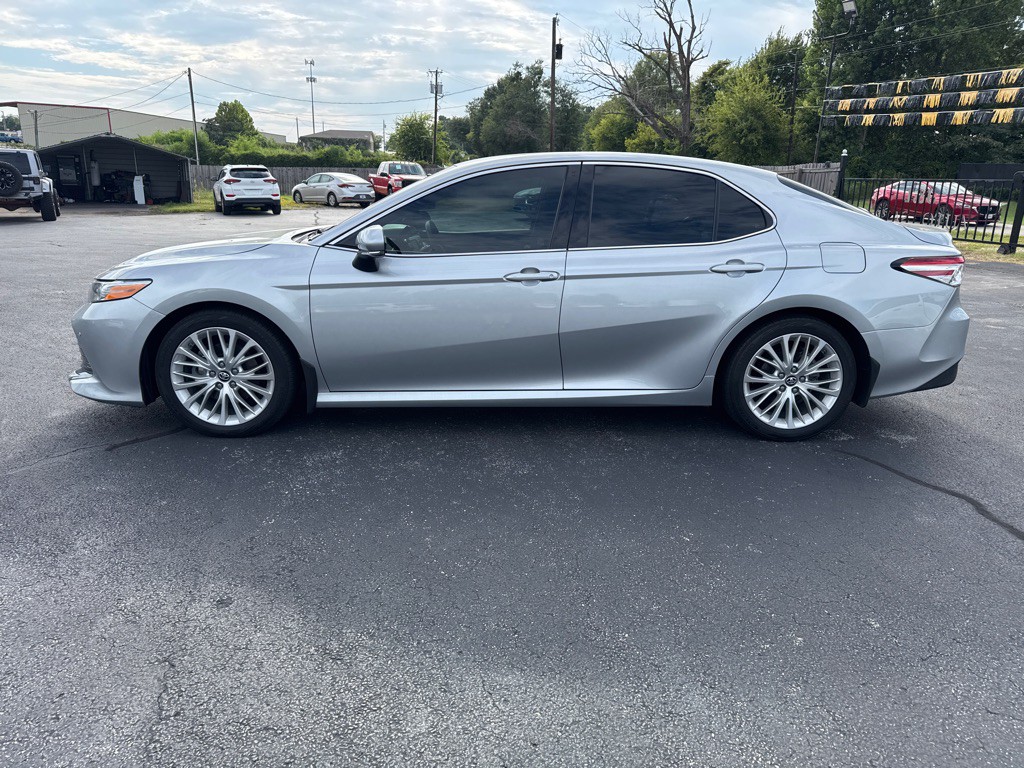 2018 Toyota Camry Image 2