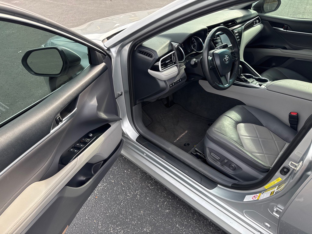 2018 Toyota Camry Image 9