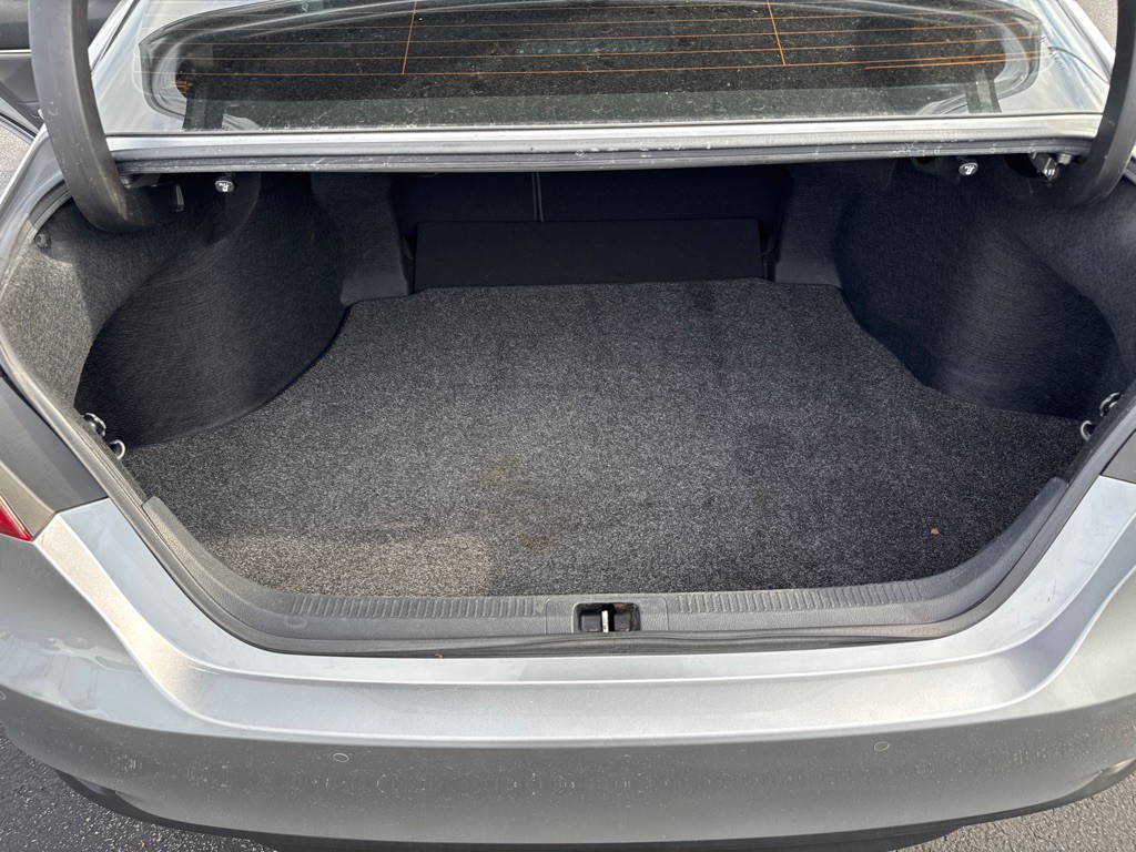 2018 Toyota Camry Image 11