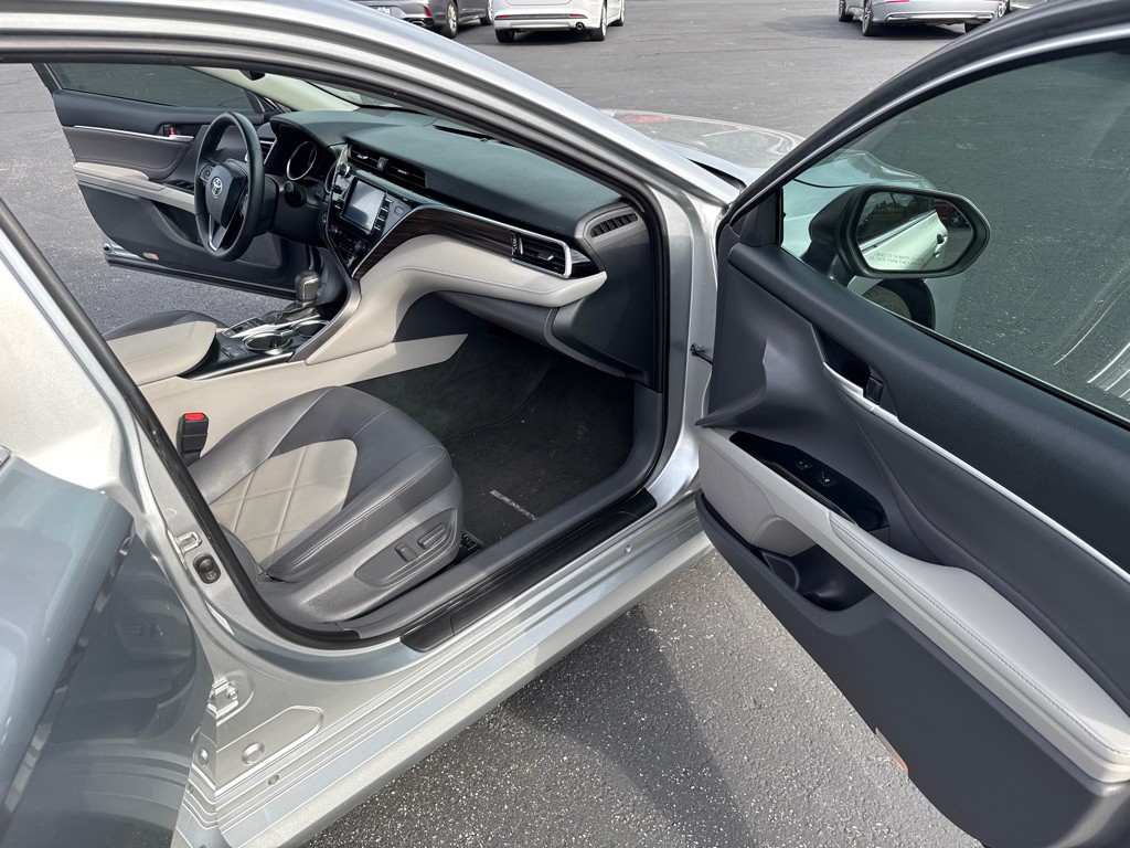 2018 Toyota Camry Image 13
