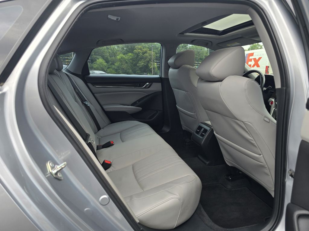 2018 Honda Accord Image 14