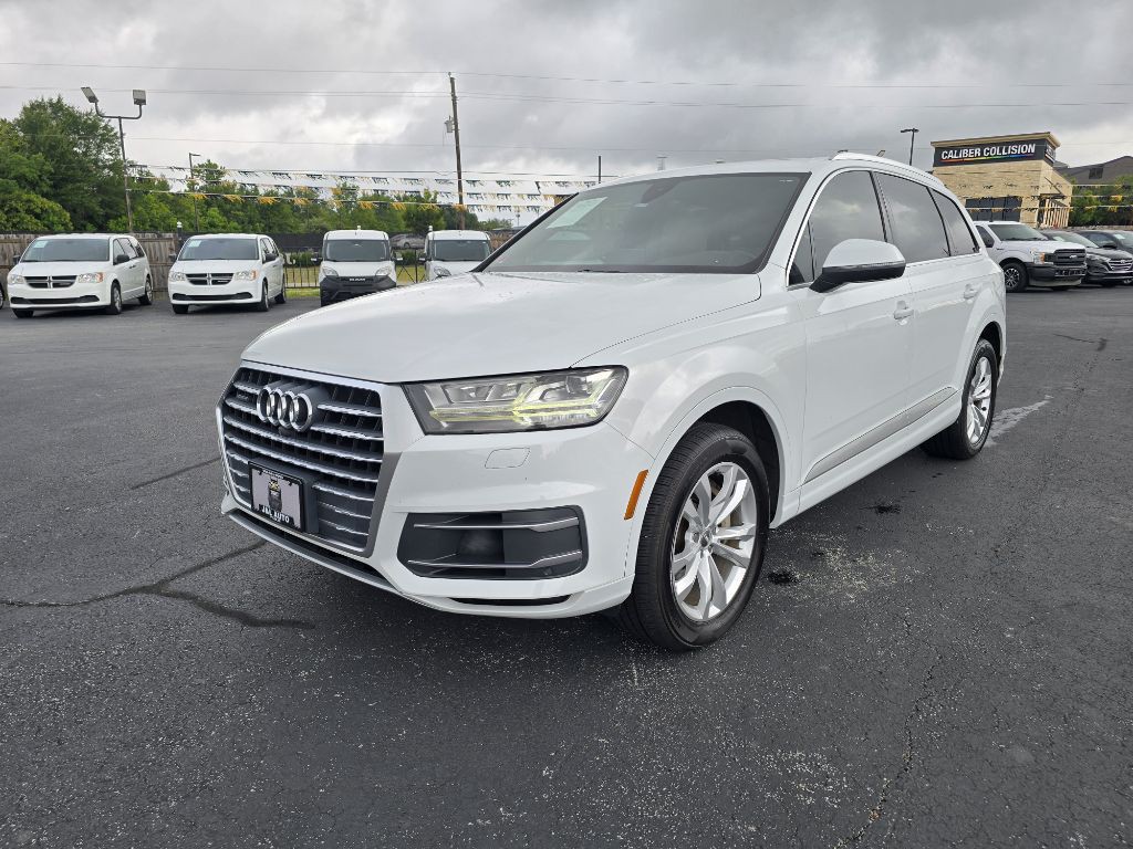 2017 Audi Q7 Image 1