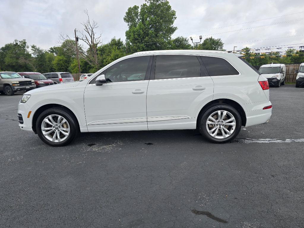 2017 Audi Q7 Image 2