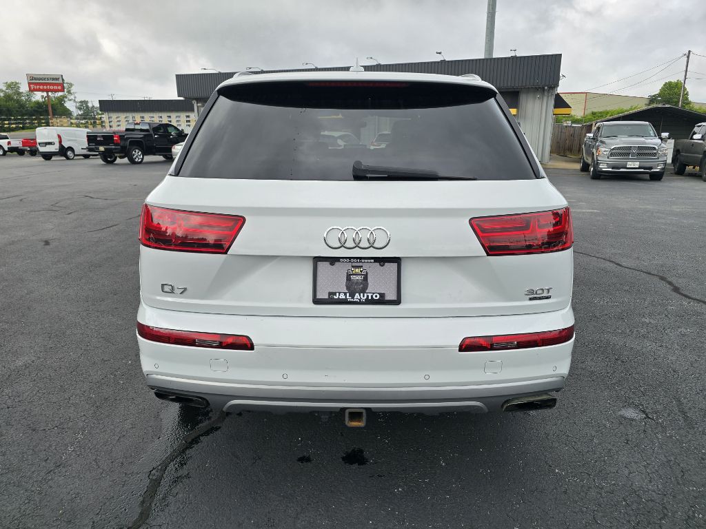 2017 Audi Q7 Image 8