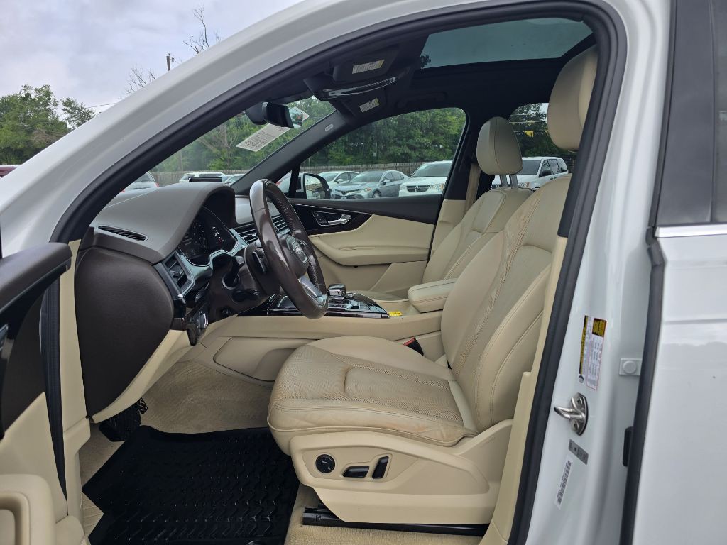 2017 Audi Q7 Image 11