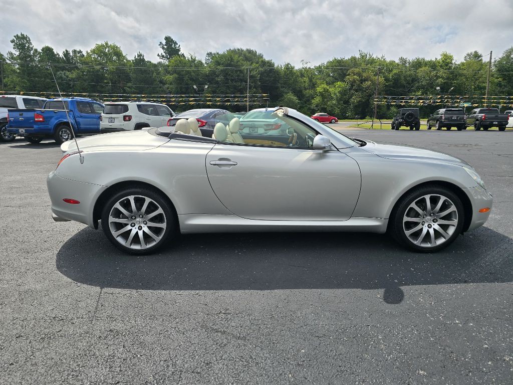 2005 Lexus SC Image 9