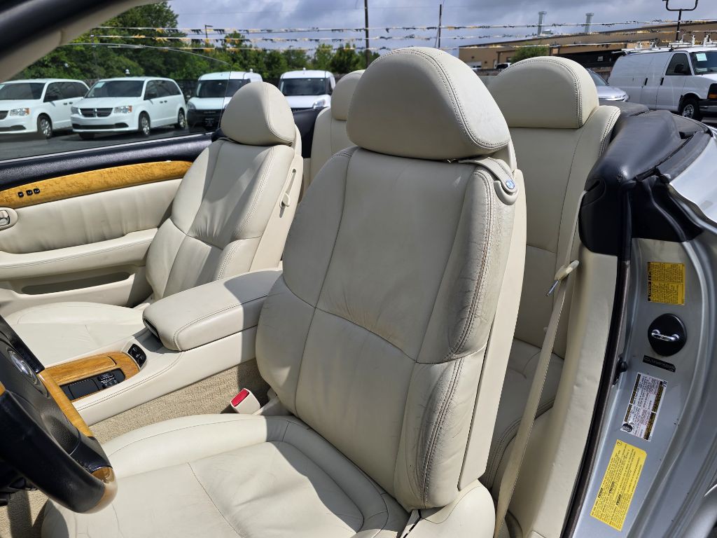 2005 Lexus SC Image 17