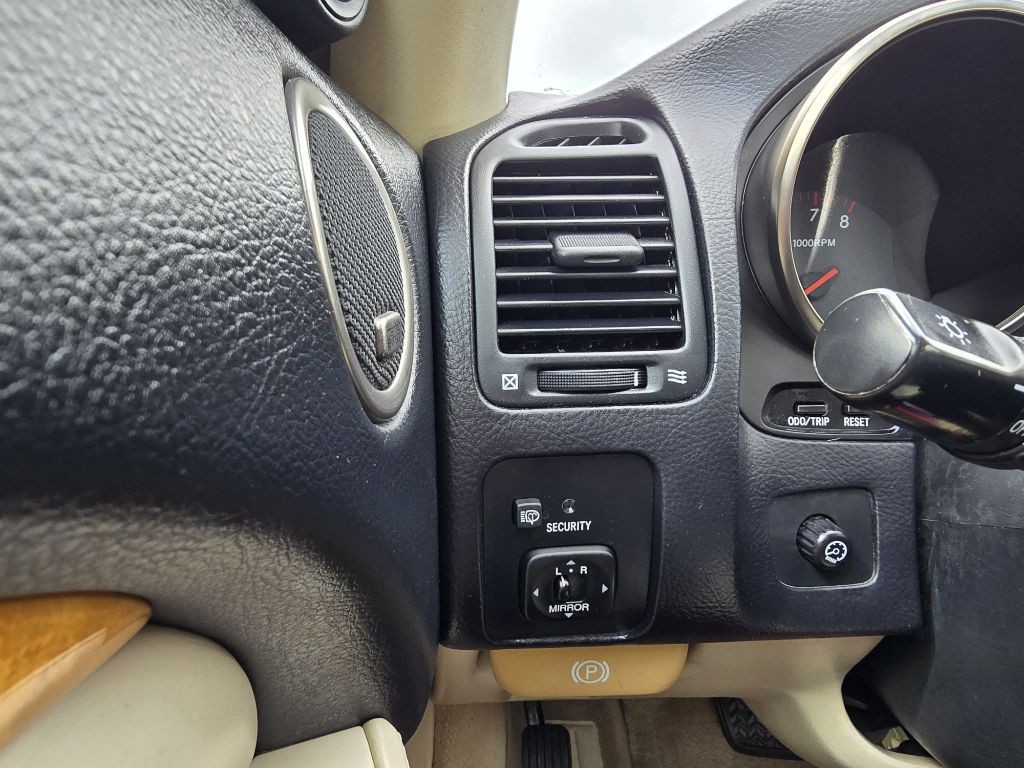 2005 Lexus SC Image 28