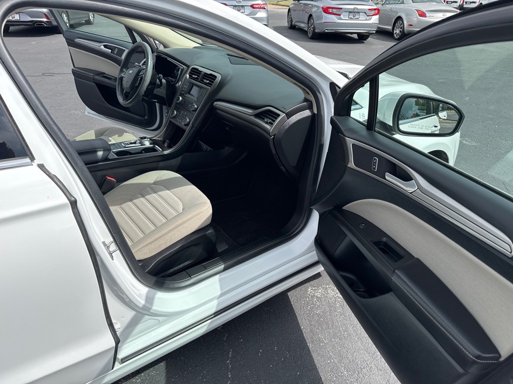2018 Ford Fusion Image 13