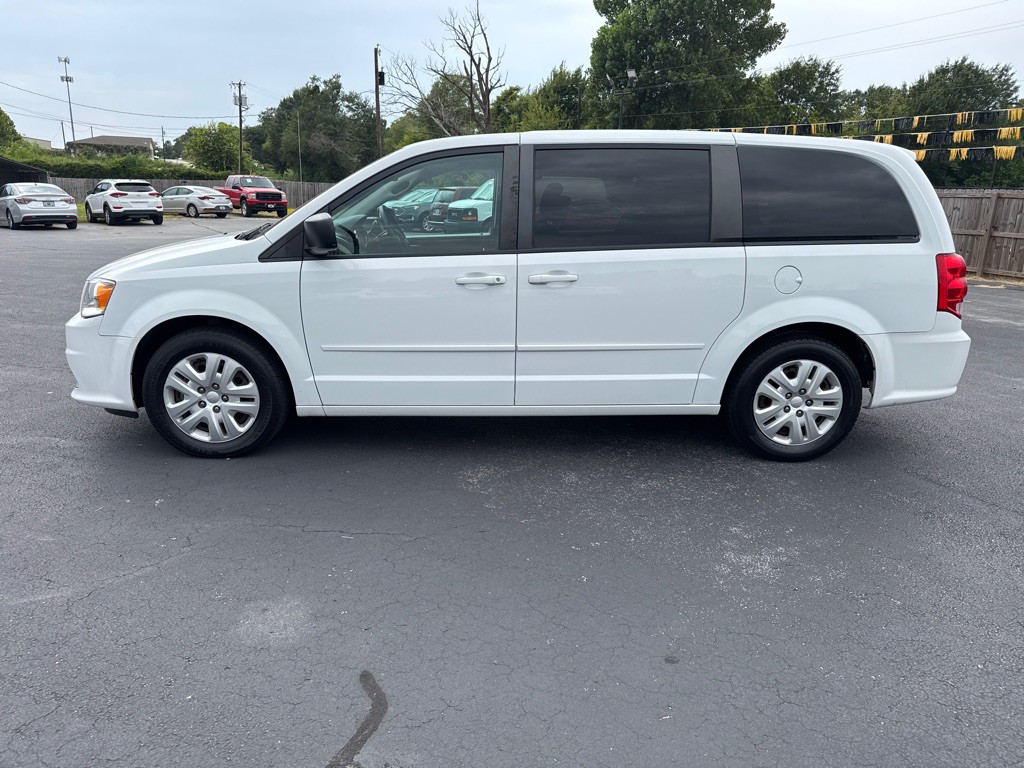 2017 Dodge Grand Caravan Image 2