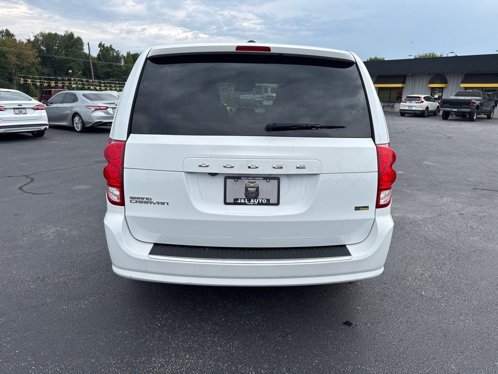 2017 Dodge Grand Caravan Image 4