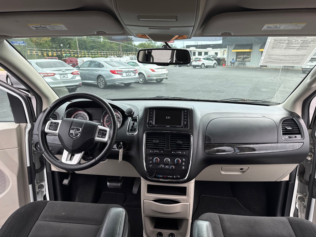 2017 Dodge Grand Caravan Image 14