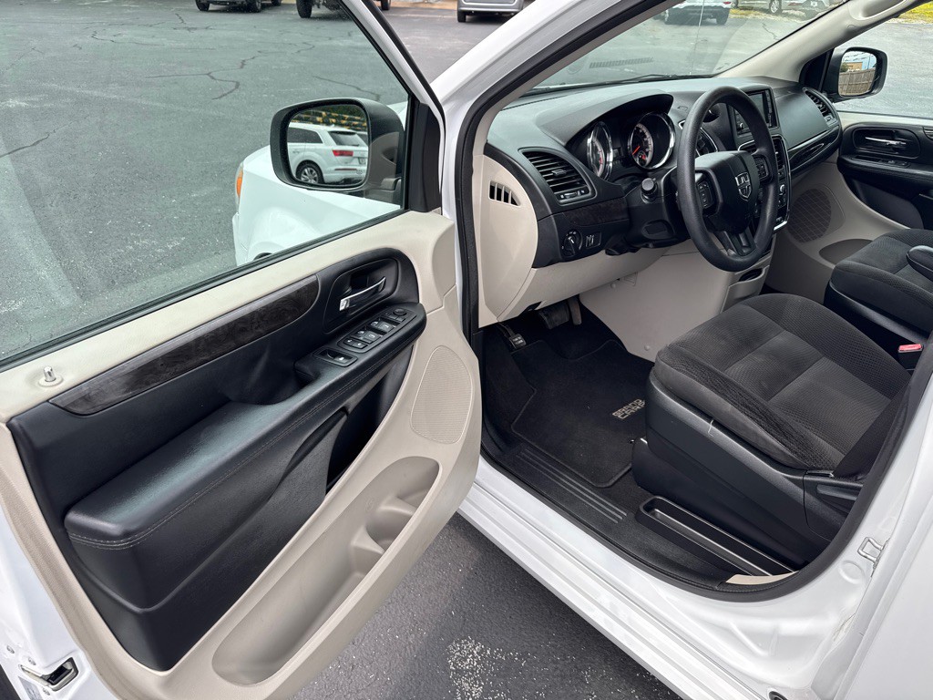 2018 Dodge Grand Caravan Image 8