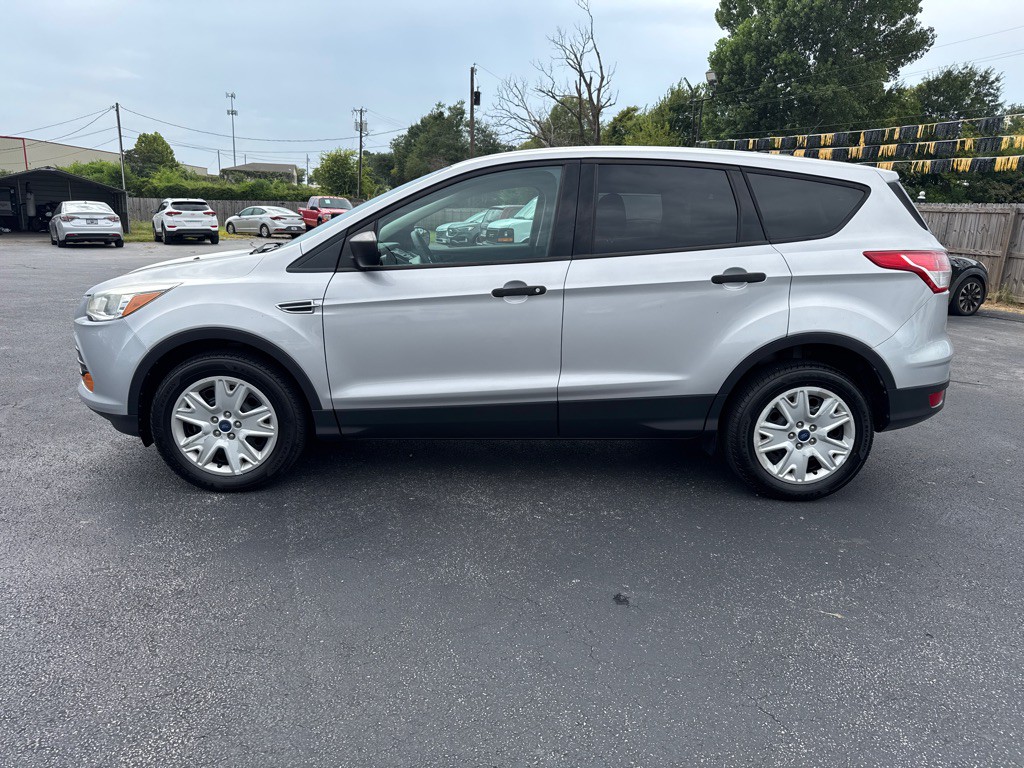 2016 Ford Escape Image 2