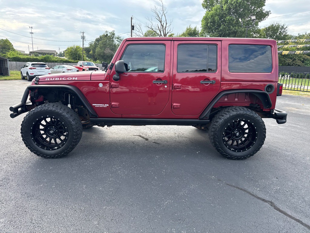 2013 Jeep Wrangler Unlimited Image 2