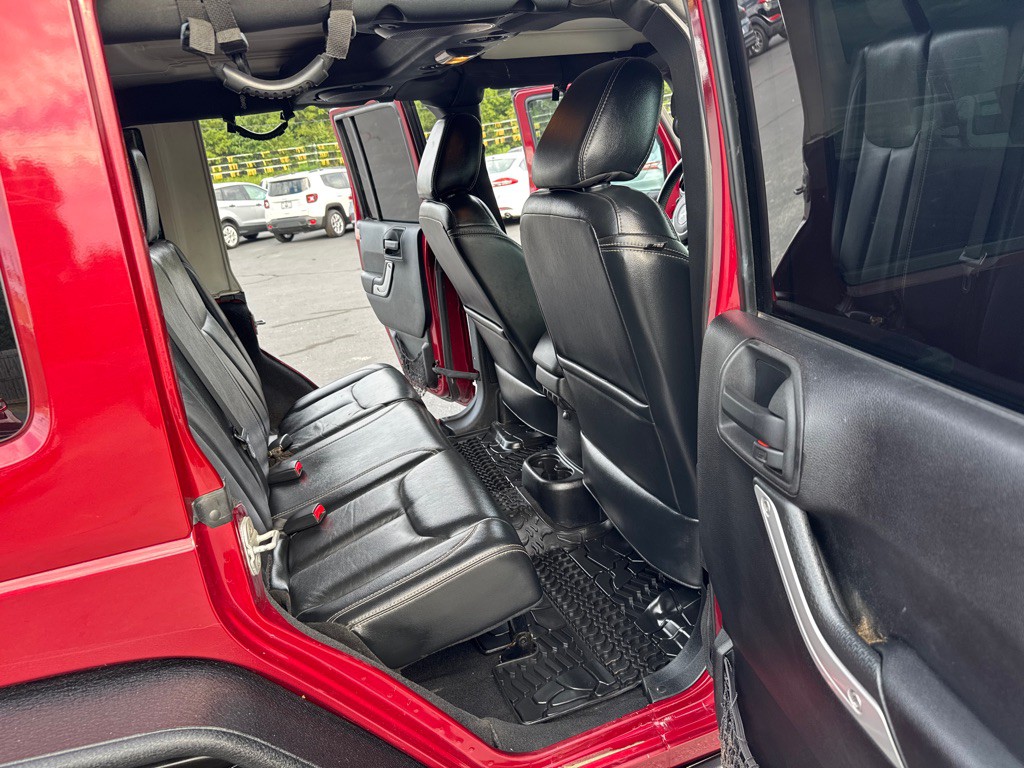 2013 Jeep Wrangler Unlimited Image 14