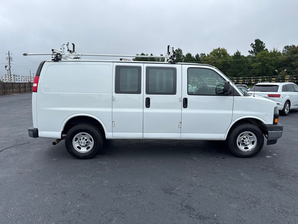 2019 Chevrolet Express Image 6